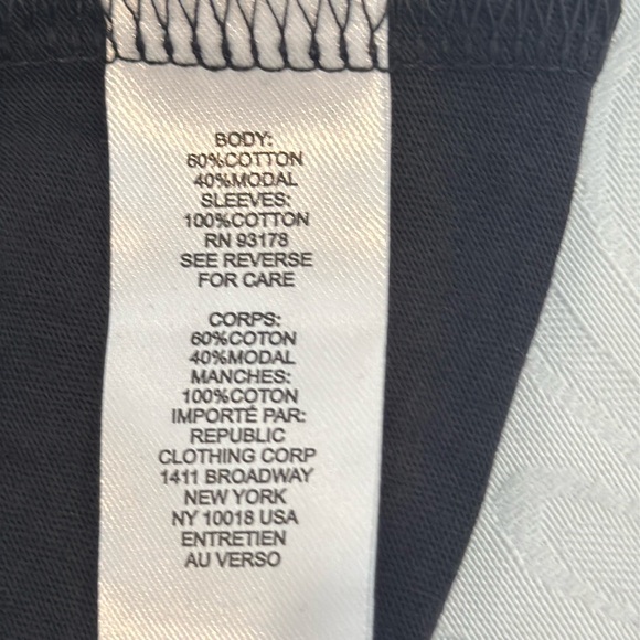 Tahari Eyelet Flutter Sleeve Top. Size S - Picture 8 of 11